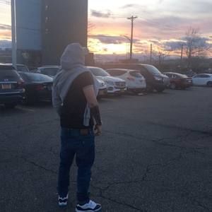 Meet your Posher, Javier